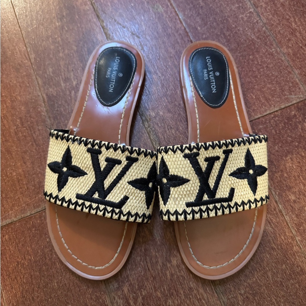 Louis Vuitton Cream and Black Espadrilles sandals slides size 7.5 8